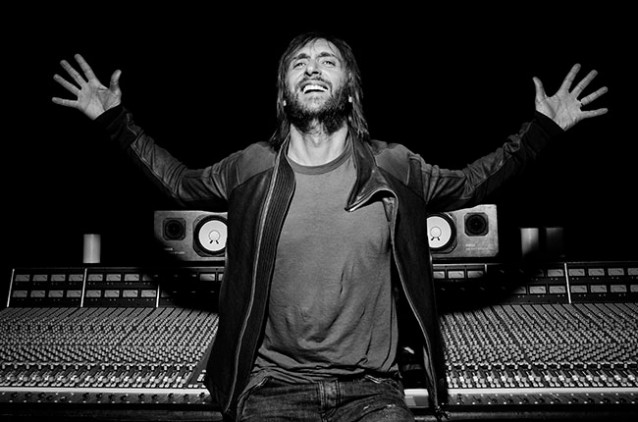 David Guetta va compune imnul Euro-2016 si va fi ambasador muzical al competitiei din Franta
